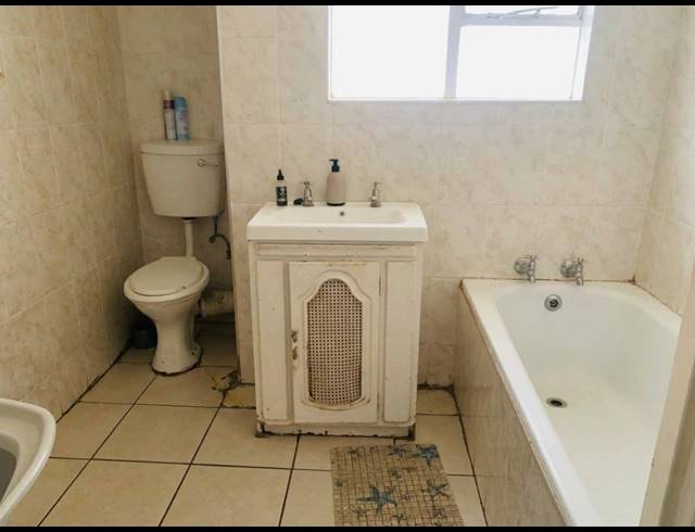 3 BEDROOM FLAT FOR SALE IN VEREENIGING CENTRAL